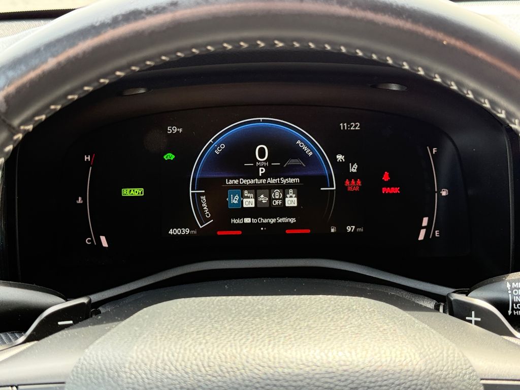 2025 Toyota Camry SE - Photo 29