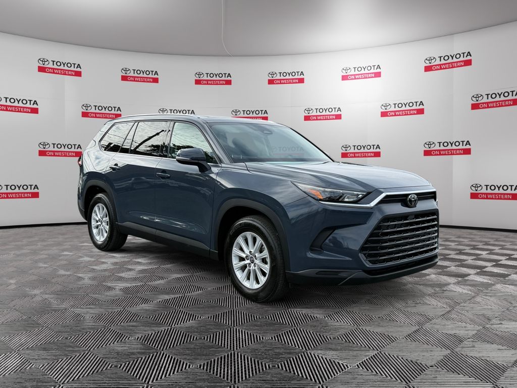 2025 Toyota Grand Highlander XLE AWD's photo
