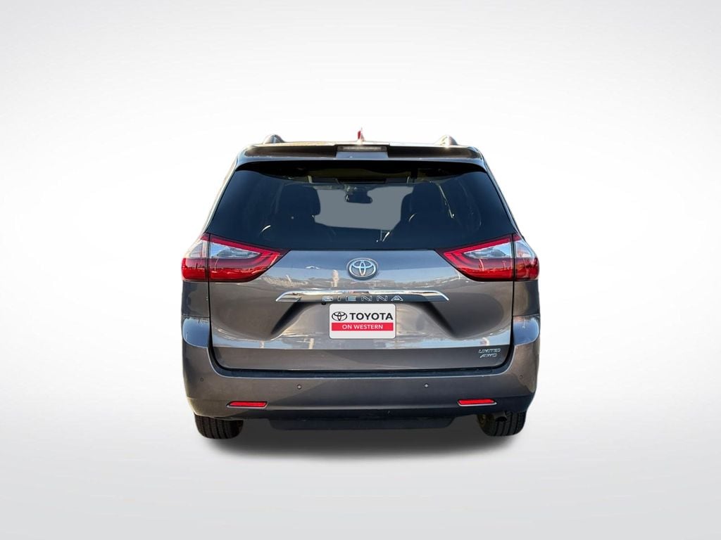 Certified 2020 Toyota Sienna XLE Minivan/Van