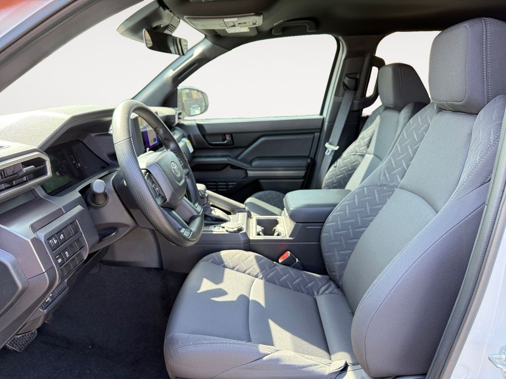 2026 Toyota Tacoma SR5 - Photo 9