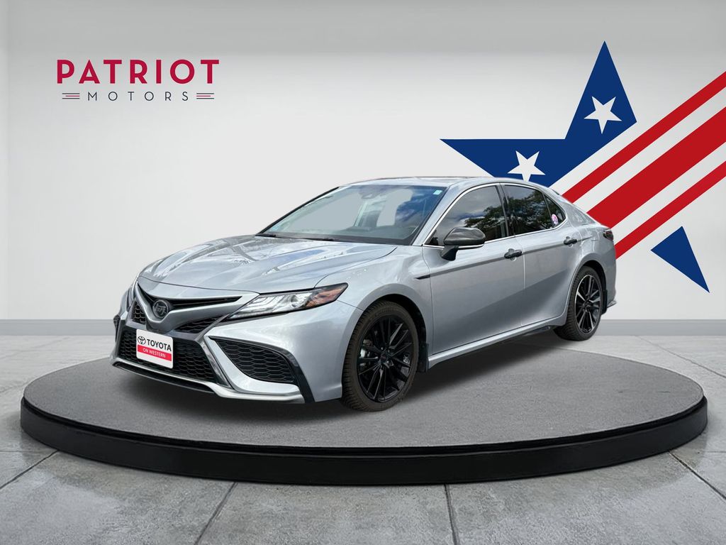 2023 Toyota Camry Hybrid Sedan 