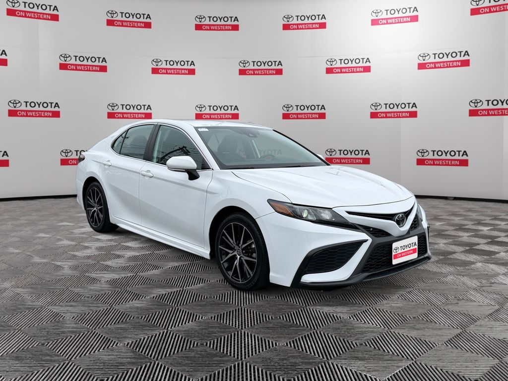 2024 Toyota Camry Sedan 