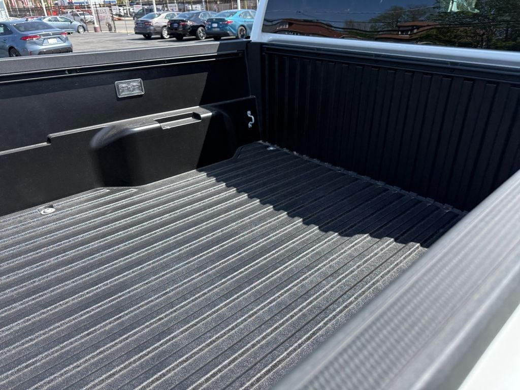 2026 Toyota Tacoma SR5 - Photo 23