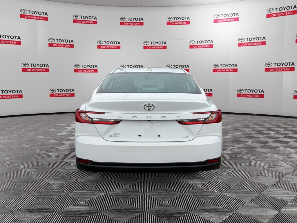 2025 Toyota Camry LE - Photo 6
