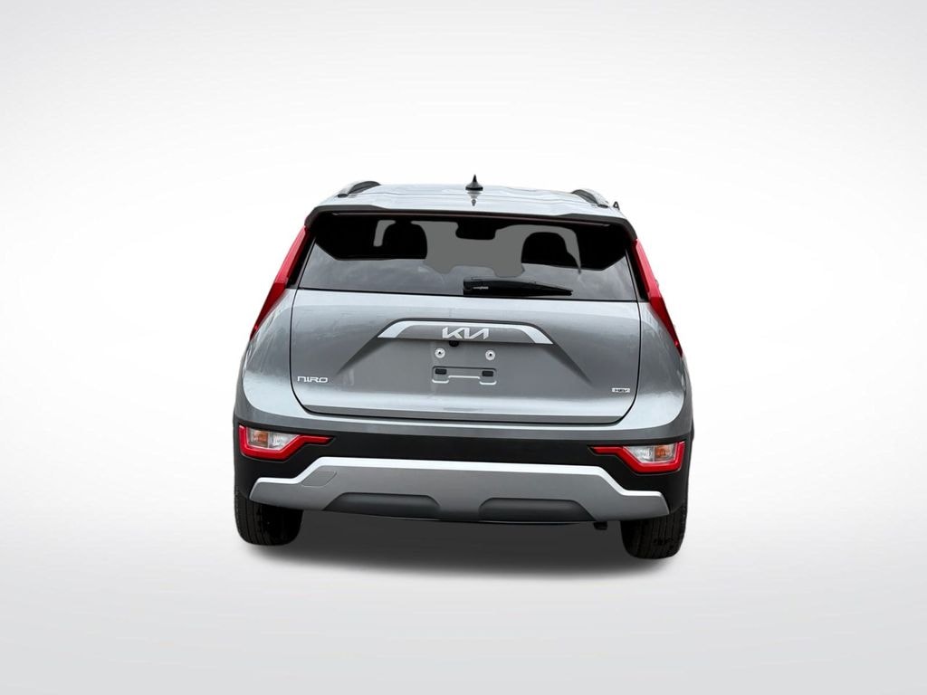 Used 2024 Kia Niro LX SUV