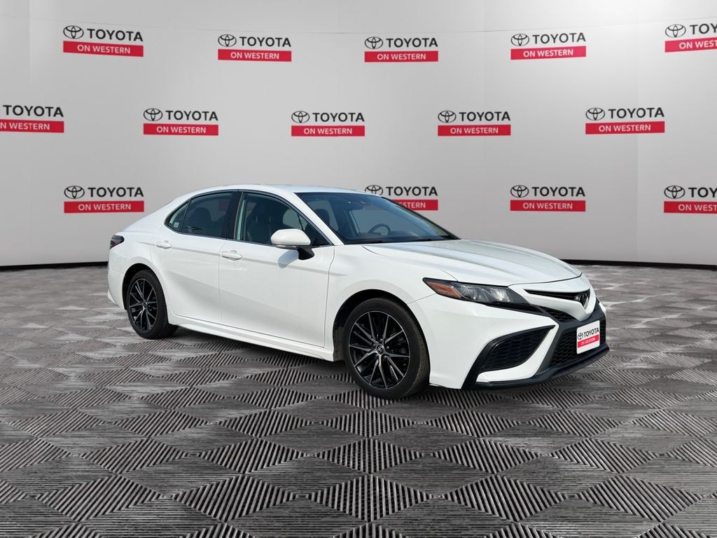 Certified 2022 Toyota Camry SE Sedan