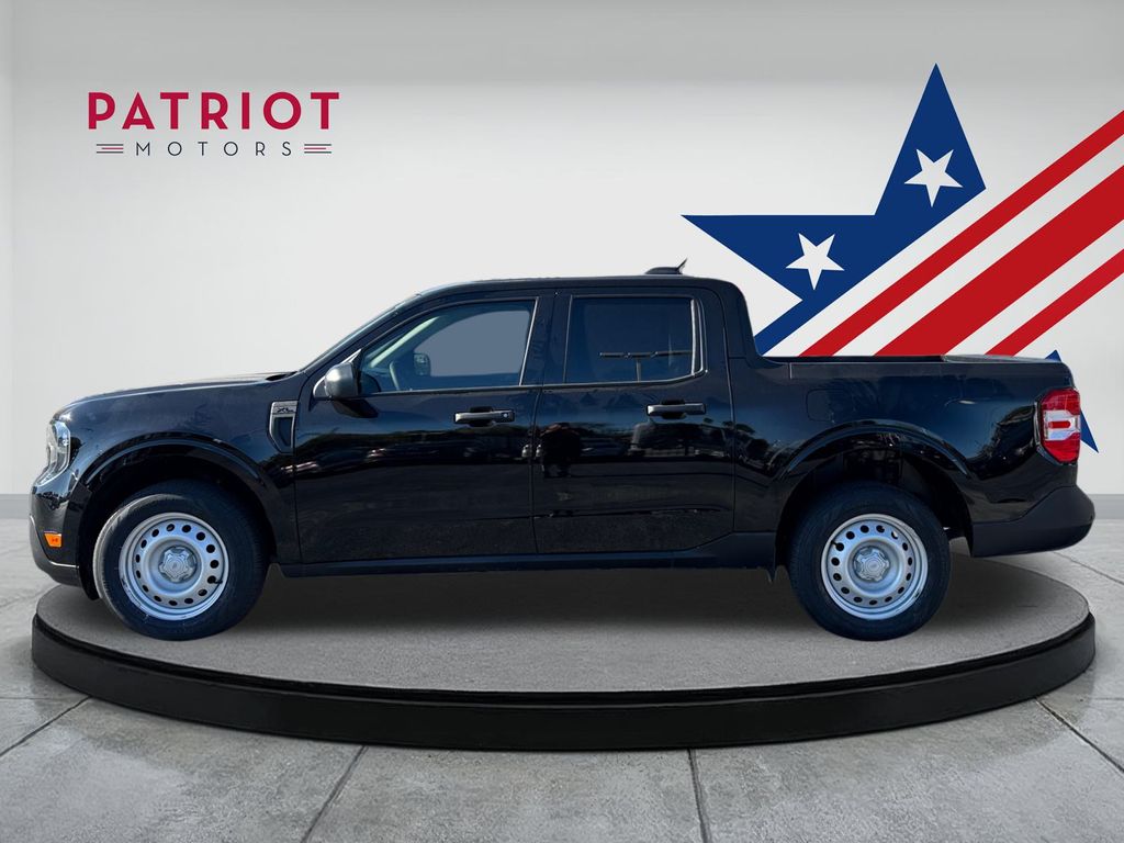 2025 Ford Maverick XL photo 2