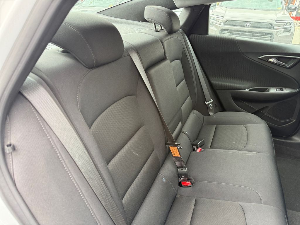 2024 Chevrolet Malibu 1LT - Photo 22