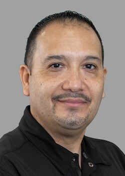 Staff member Alberto Ochoa from ID_34f5a0bf52e1