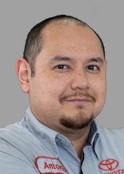 Staff member Antonio Tinajero from ID_34f5a0bf52e1