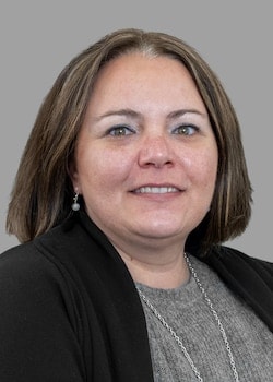 Staff member Samantha Nieves from ID_ddac44c8abf9
