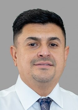 Staff member Ignacio Godinez from ID_9664108467ad