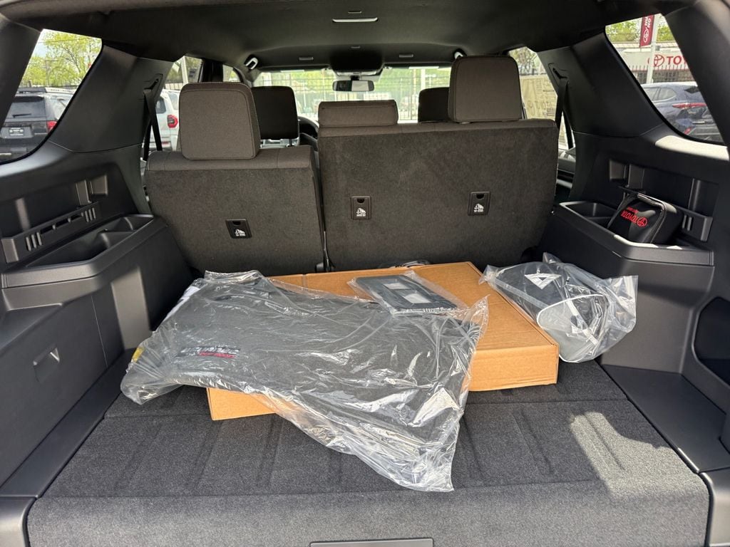 2026 Toyota 4Runner TRD Off-Road - Photo 23
