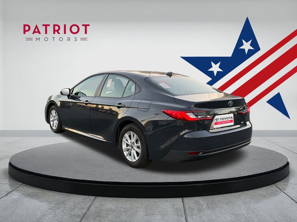 2025 Toyota Camry LE photo 3