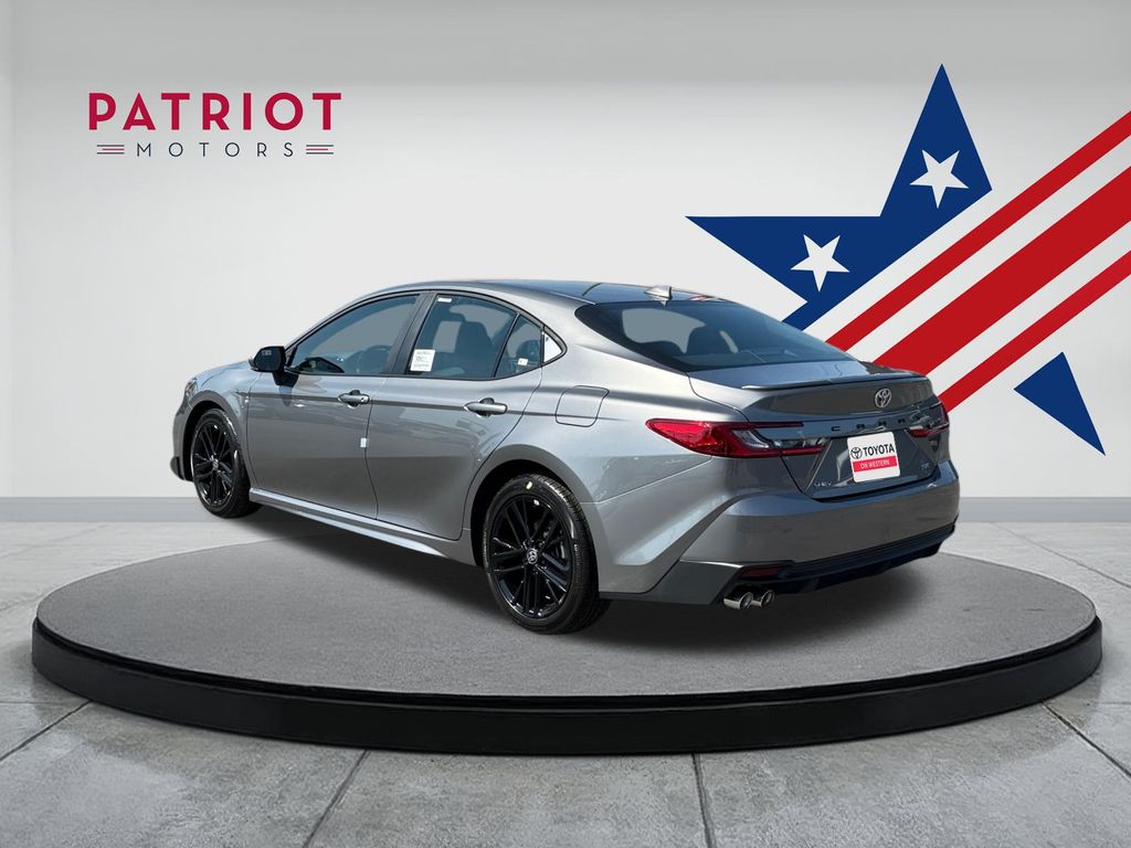 2026 Toyota Camry SE photo 3
