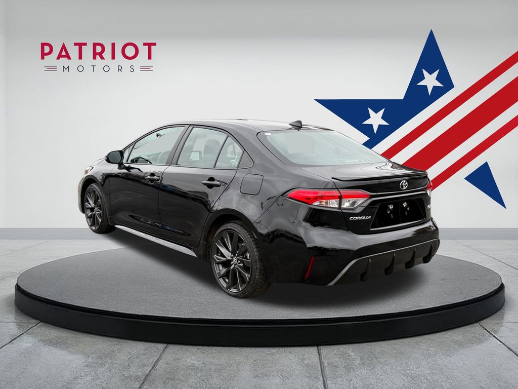 2024 Toyota Corolla SE photo 3