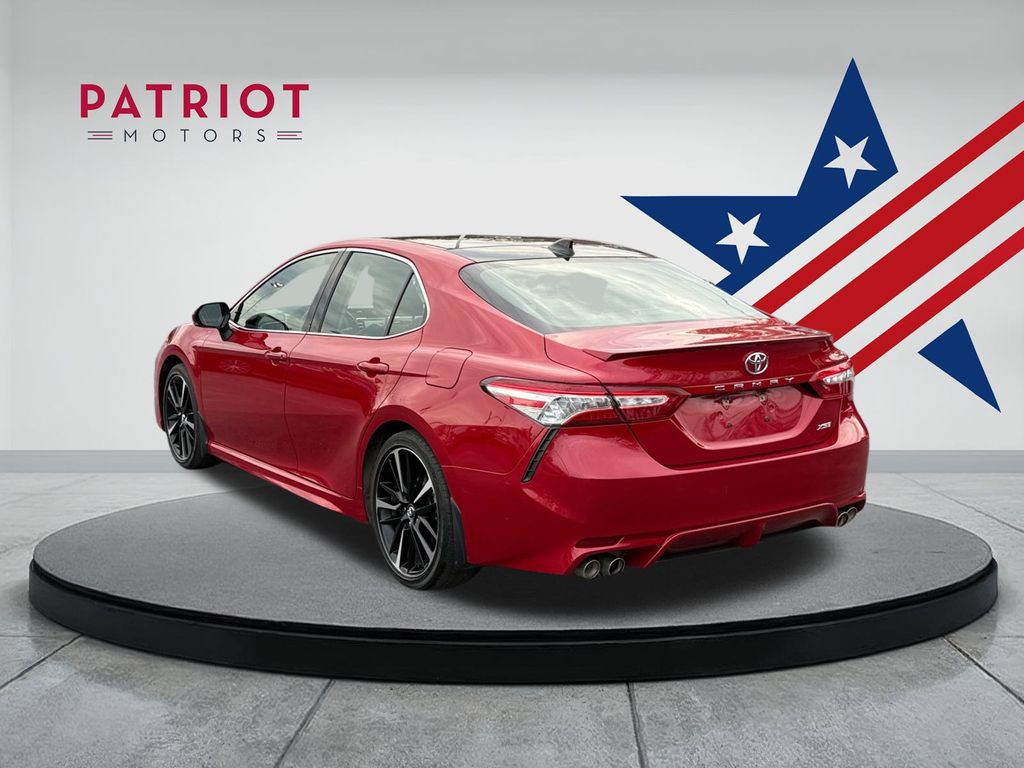 2020 Toyota Camry XSE photo 3