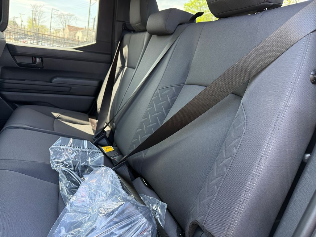 2026 Toyota Tacoma SR5 - Photo 29