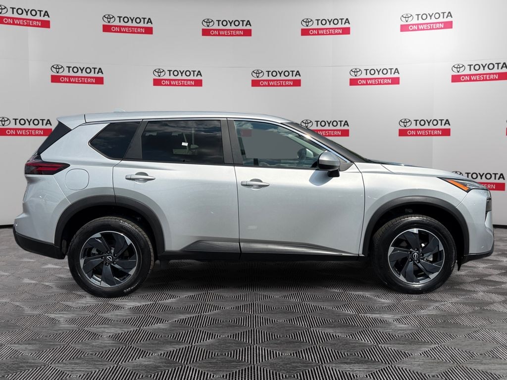 Used 2024 Nissan Rogue SV SUV