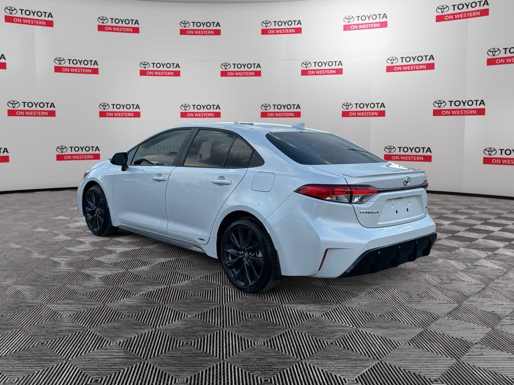 2026 Toyota Corolla SE - Photo 7