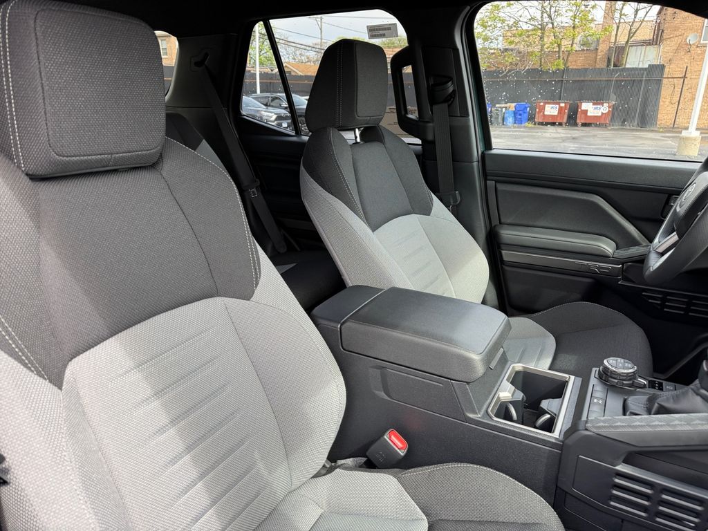 2026 Toyota 4Runner TRD Off-Road - Photo 18