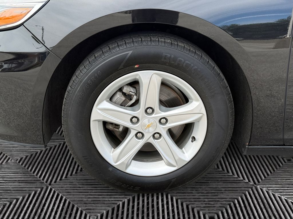 2024 Chevrolet Malibu 1LT - Photo 14