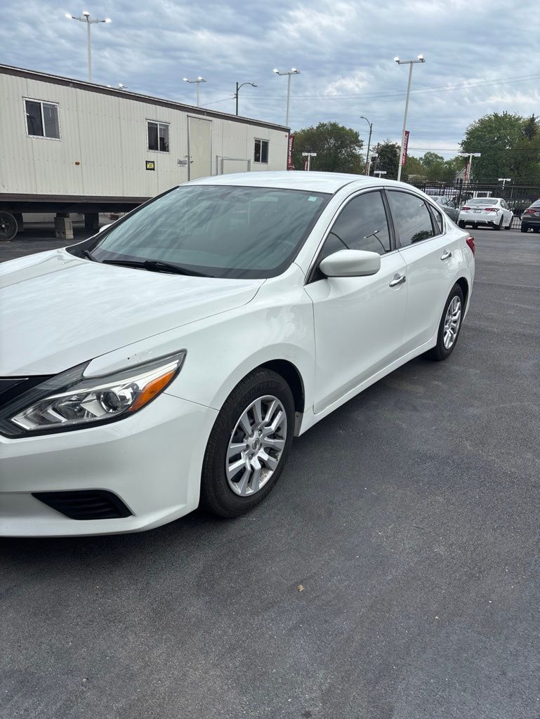 2016 Nissan Altima 2.5 S's photo