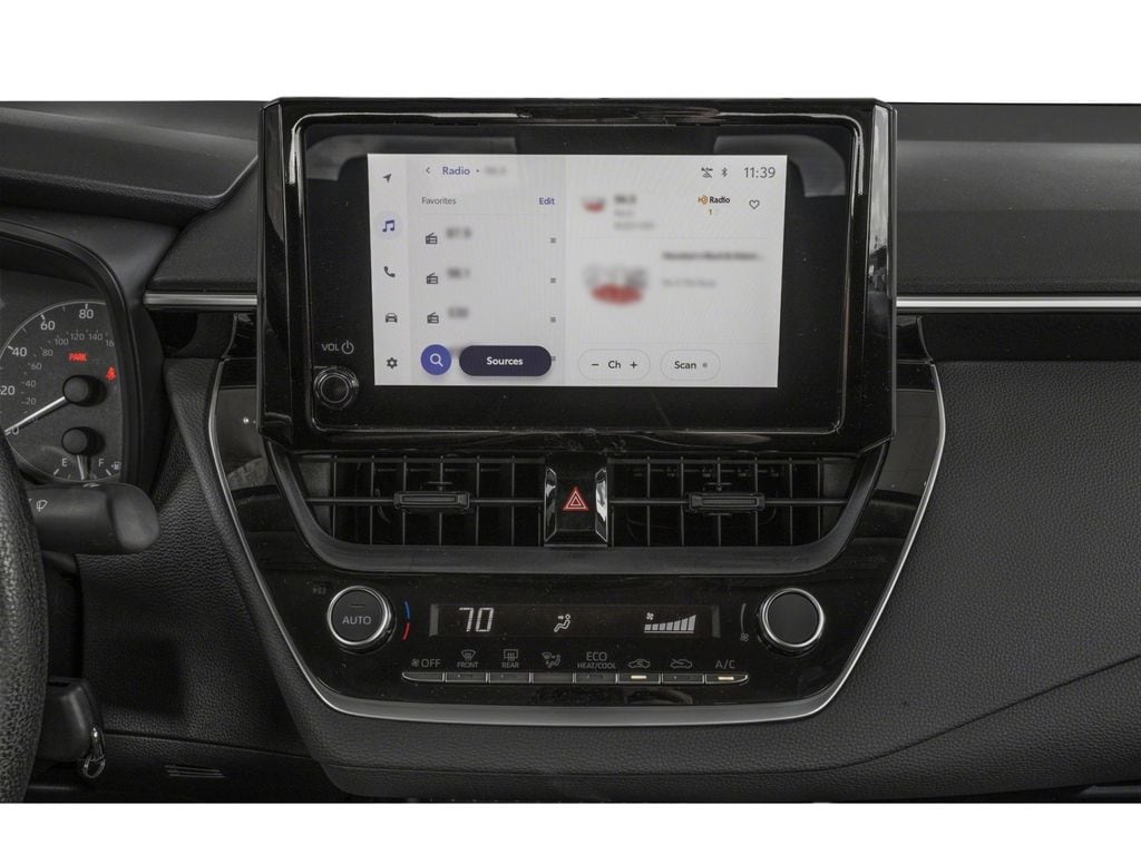 2026 Toyota Corolla LE - Photo 7
