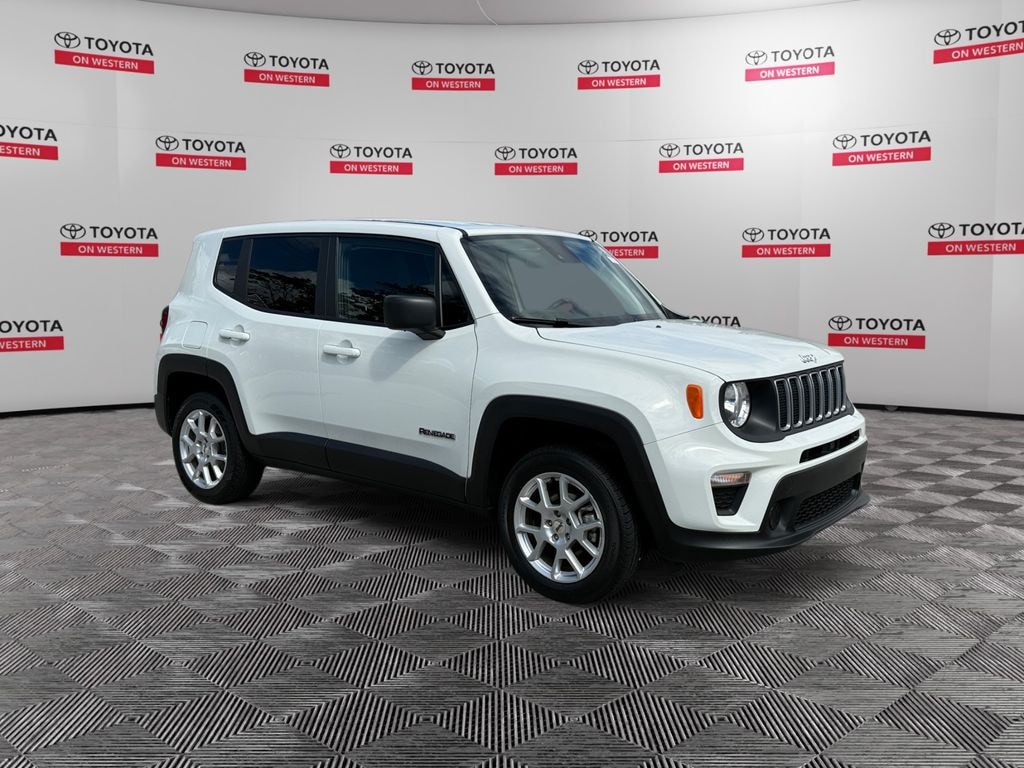 Used 2023 Jeep Renegade Latitude SUV