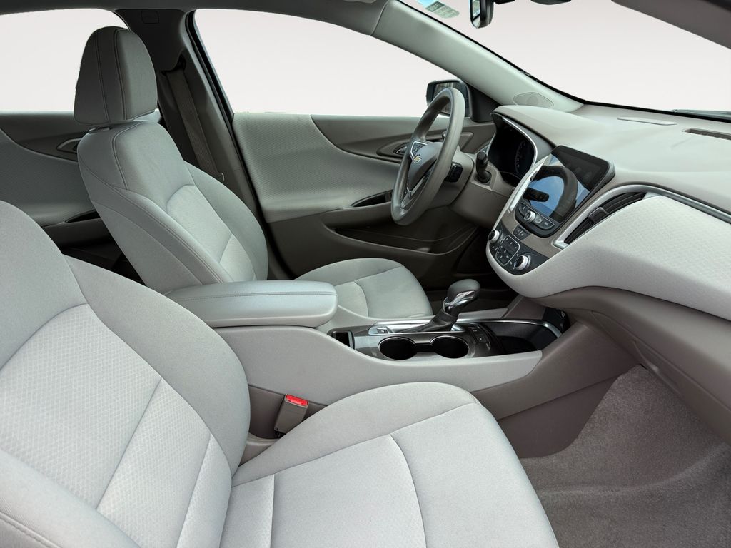 2024 Chevrolet Malibu 1LT - Photo 15