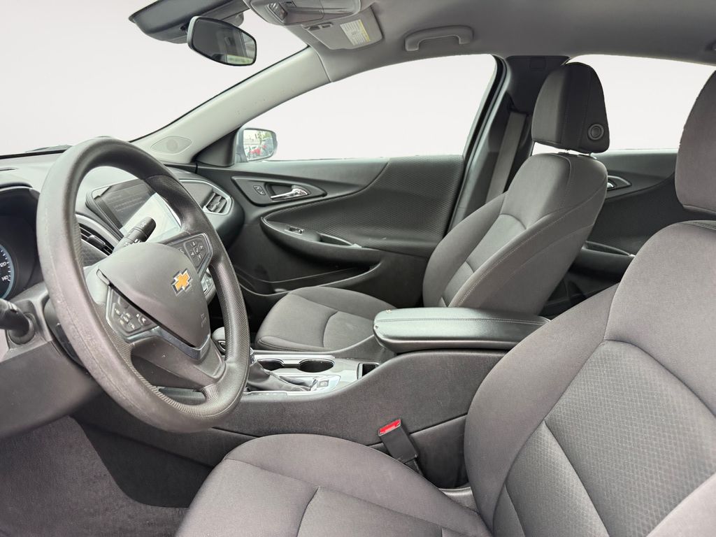 2024 Chevrolet Malibu 1LT - Photo 9