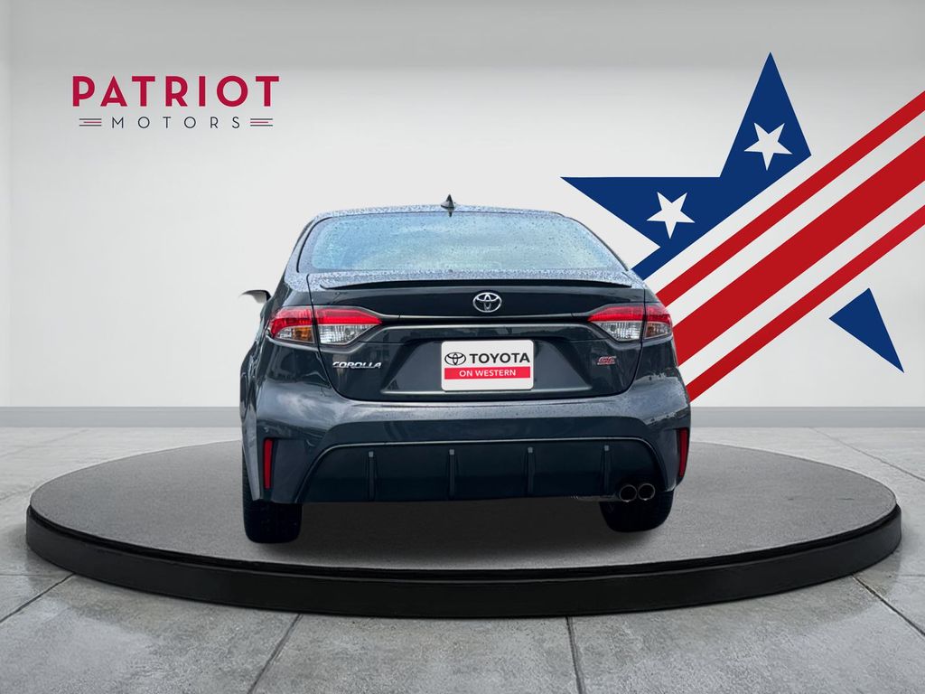 2024 Toyota Corolla SE photo 4