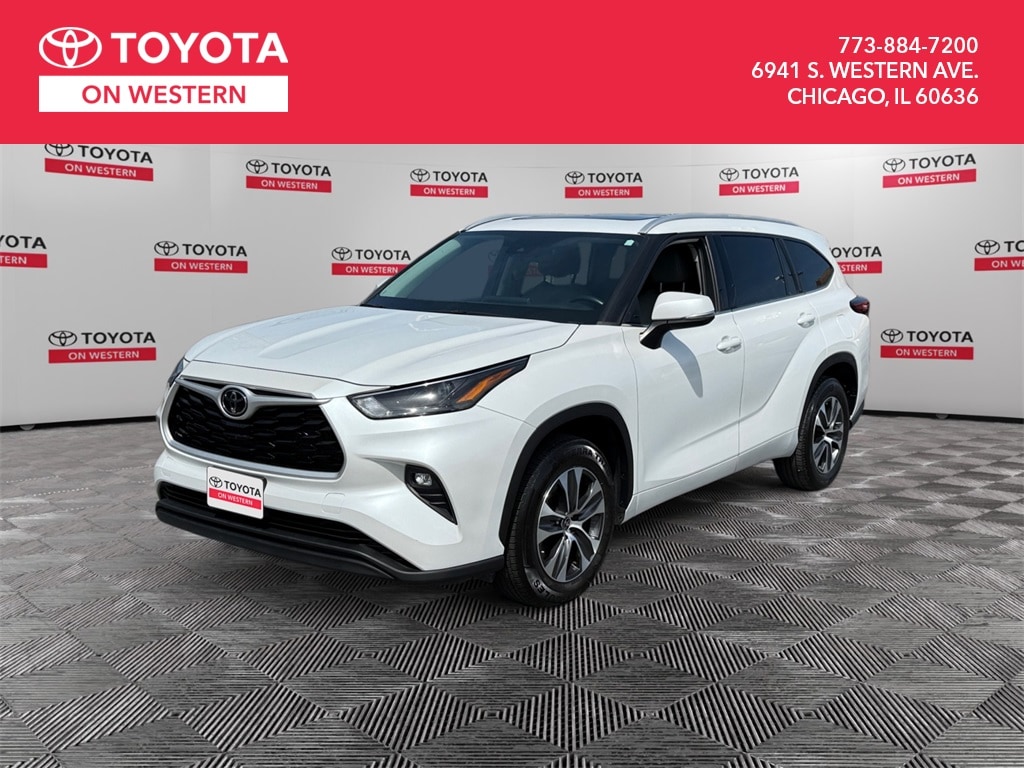 The Toyota Highlander | Chicago, IL