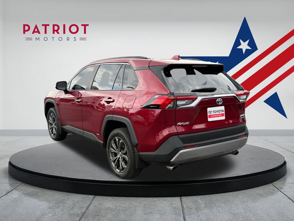 2024 Toyota RAV4 Hybrid Limited photo 3