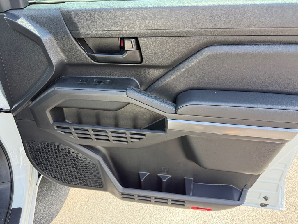 2026 Toyota Tacoma SR5 - Photo 19
