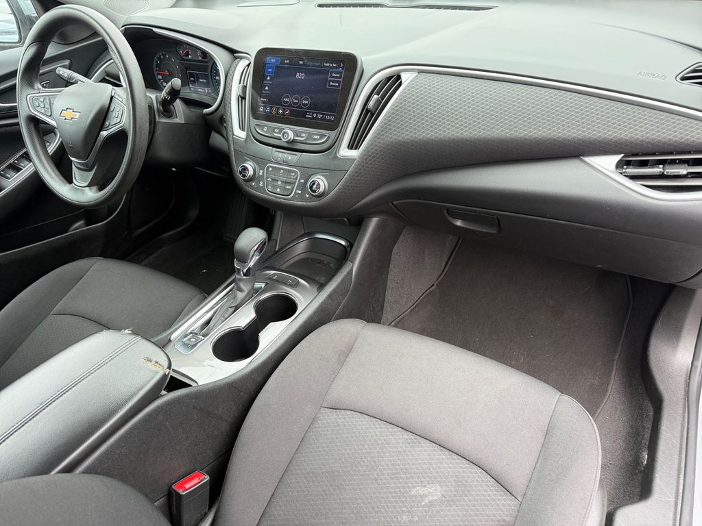 2024 Chevrolet Malibu 1LT - Photo 17