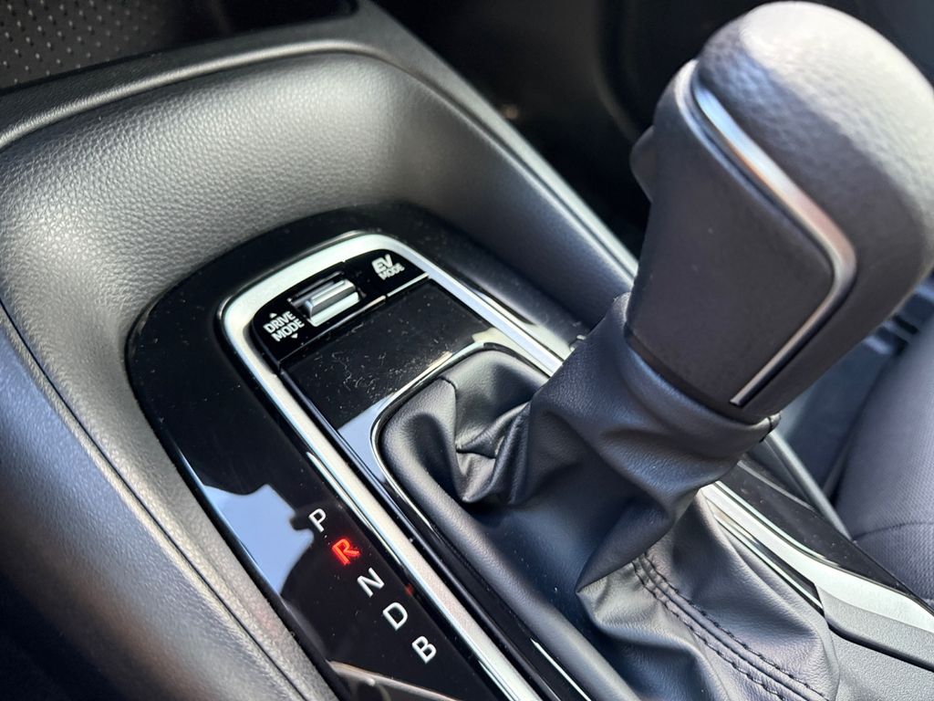 2026 Toyota Corolla SE - Photo 38