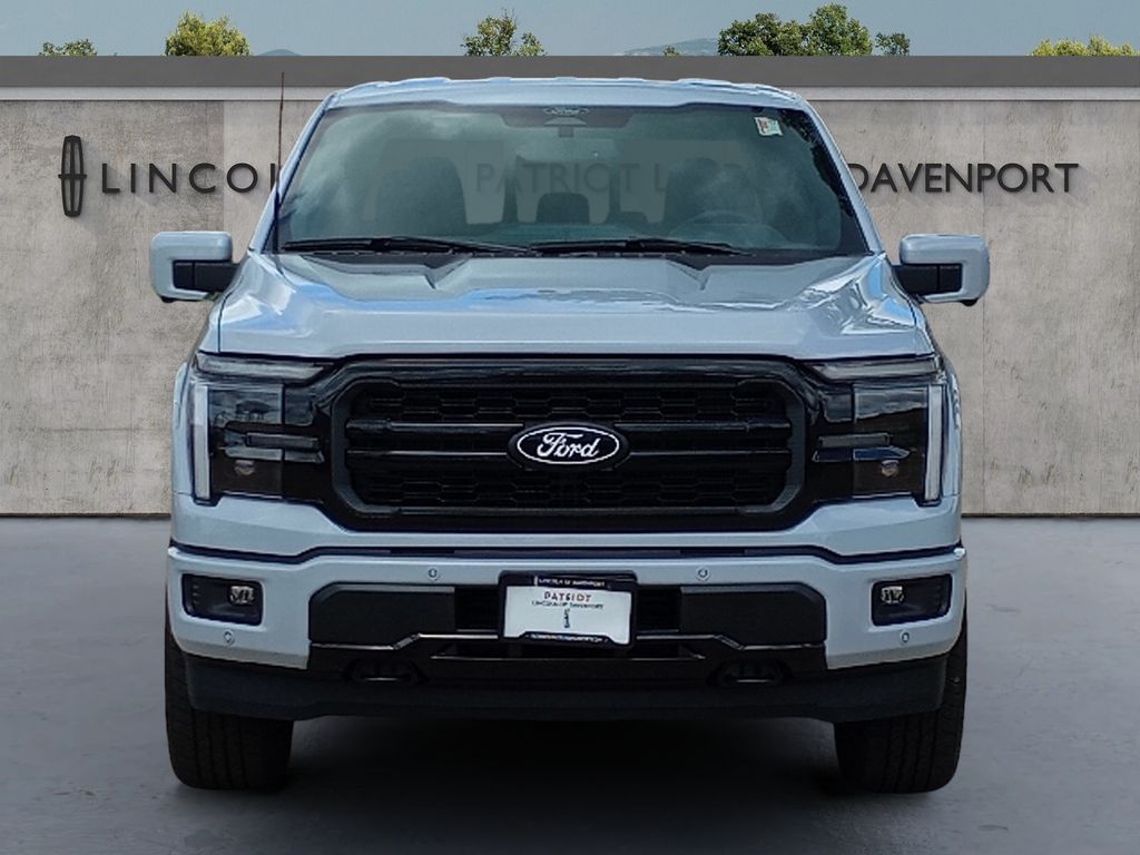 2025 Ford F-150 Lariat photo 2