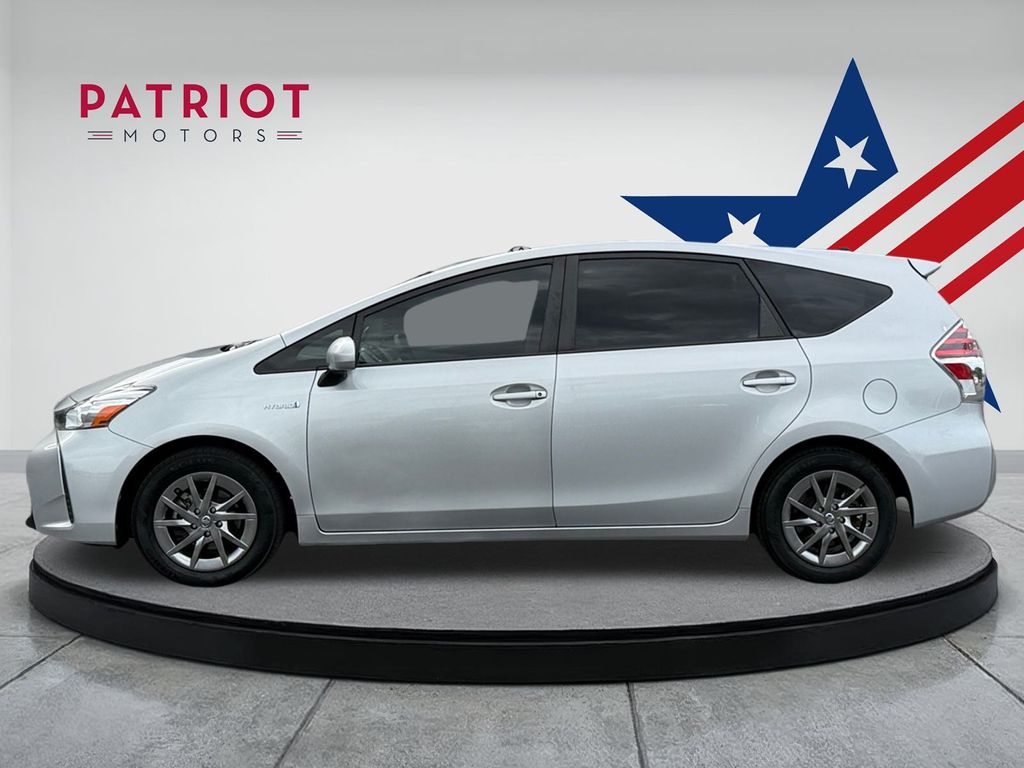 2017 Toyota Prius V Two photo 2