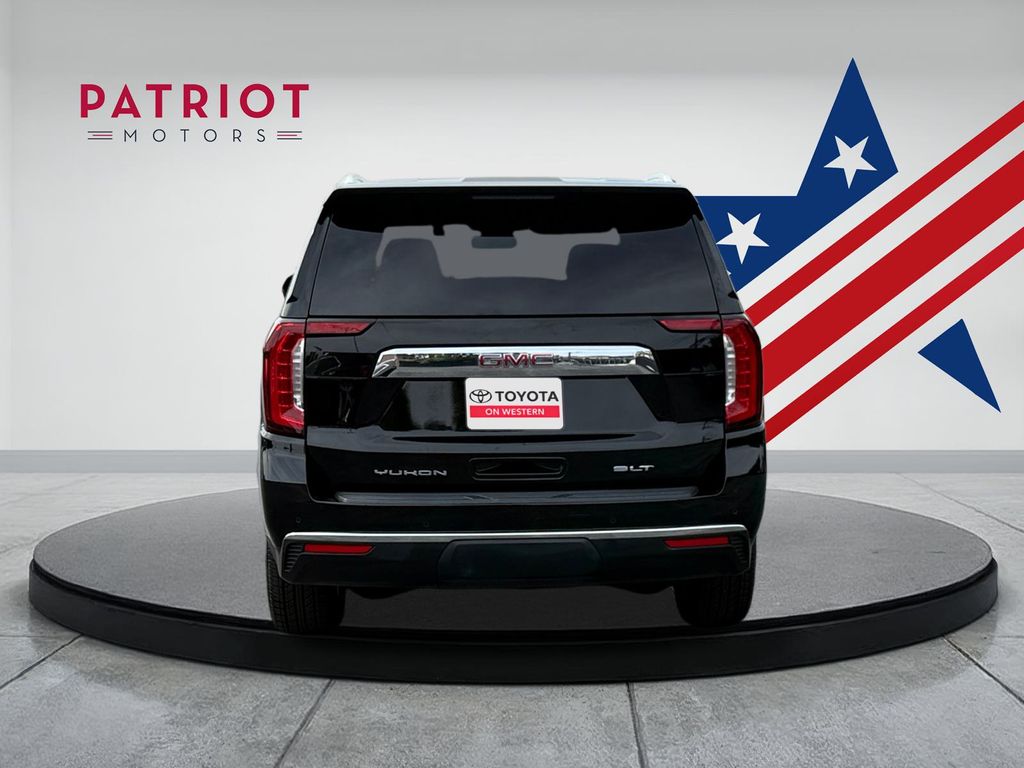 2023 Gmc Yukon SLT photo 3