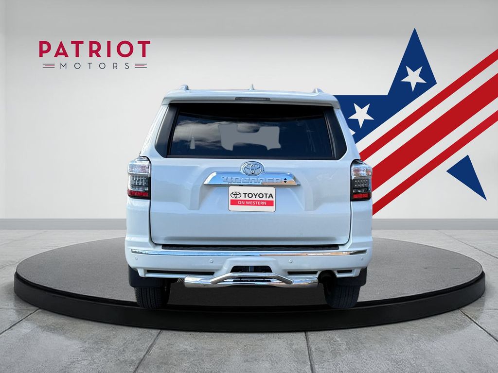 2022 Toyota 4Runner Limited photo 4