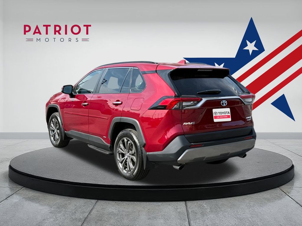 2024 Toyota RAV4 Hybrid Limited photo 3
