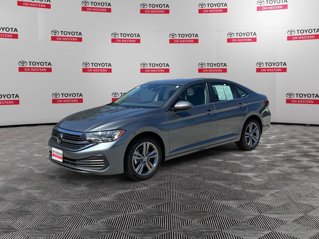Used 2024 Volkswagen Jetta 1.5T SE Sedan
