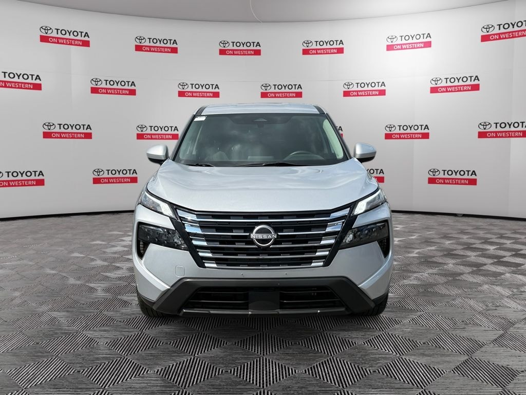 Used 2024 Nissan Rogue SV SUV