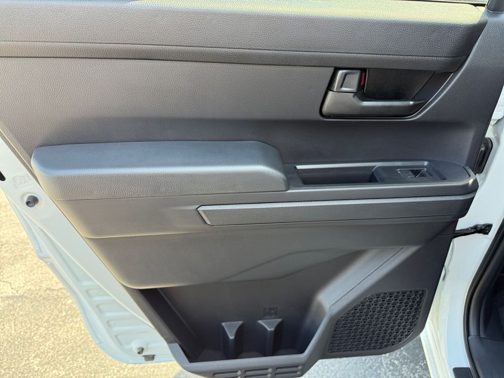 2026 Toyota Tacoma SR5 - Photo 28