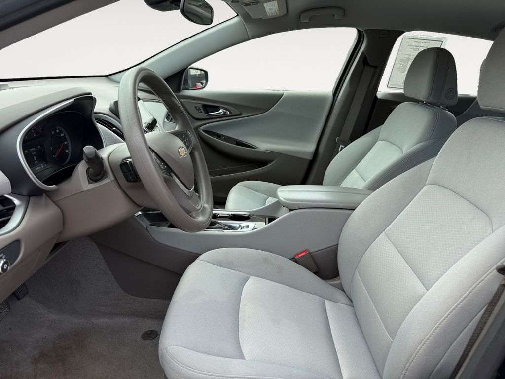 2024 Chevrolet Malibu 1LT - Photo 9