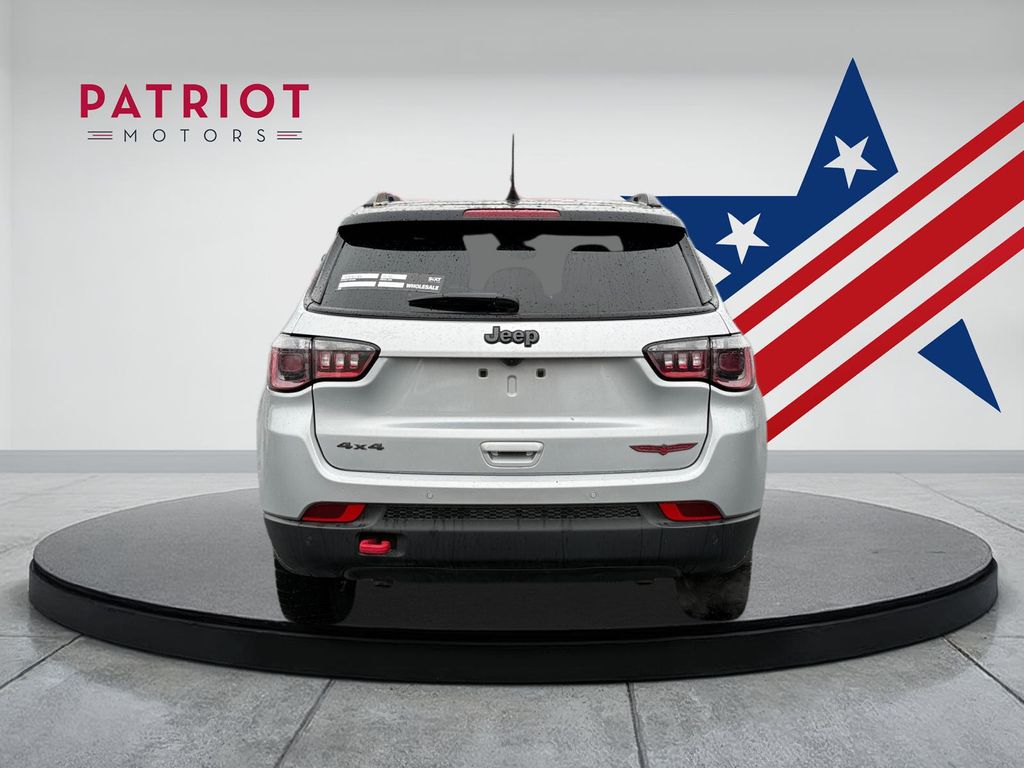 2024 Jeep Compass Trailhawk photo 4