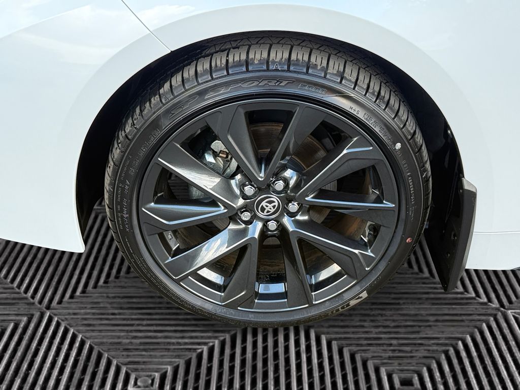 2026 Toyota Corolla SE - Photo 14
