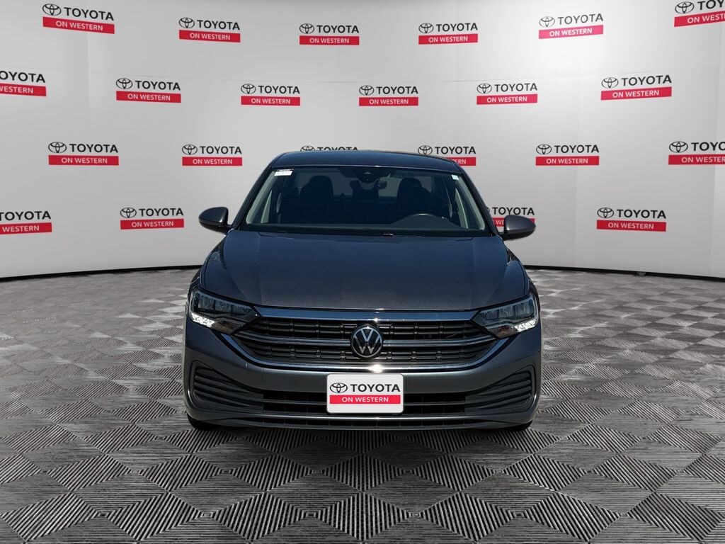 Used 2024 Volkswagen Jetta 1.5T SE Sedan