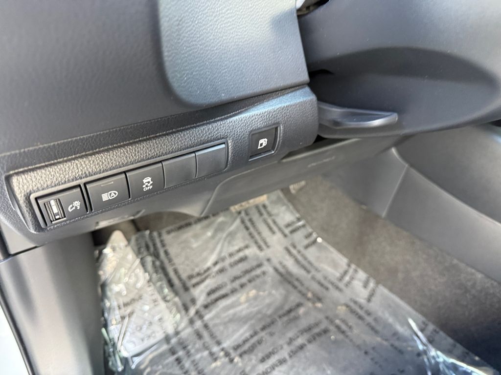 2026 Toyota Corolla SE - Photo 27